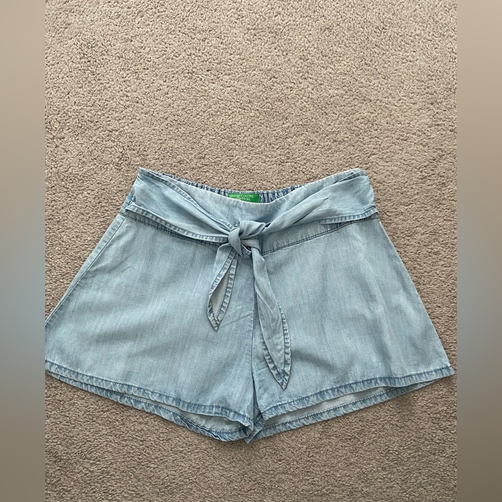 Benetton girl short